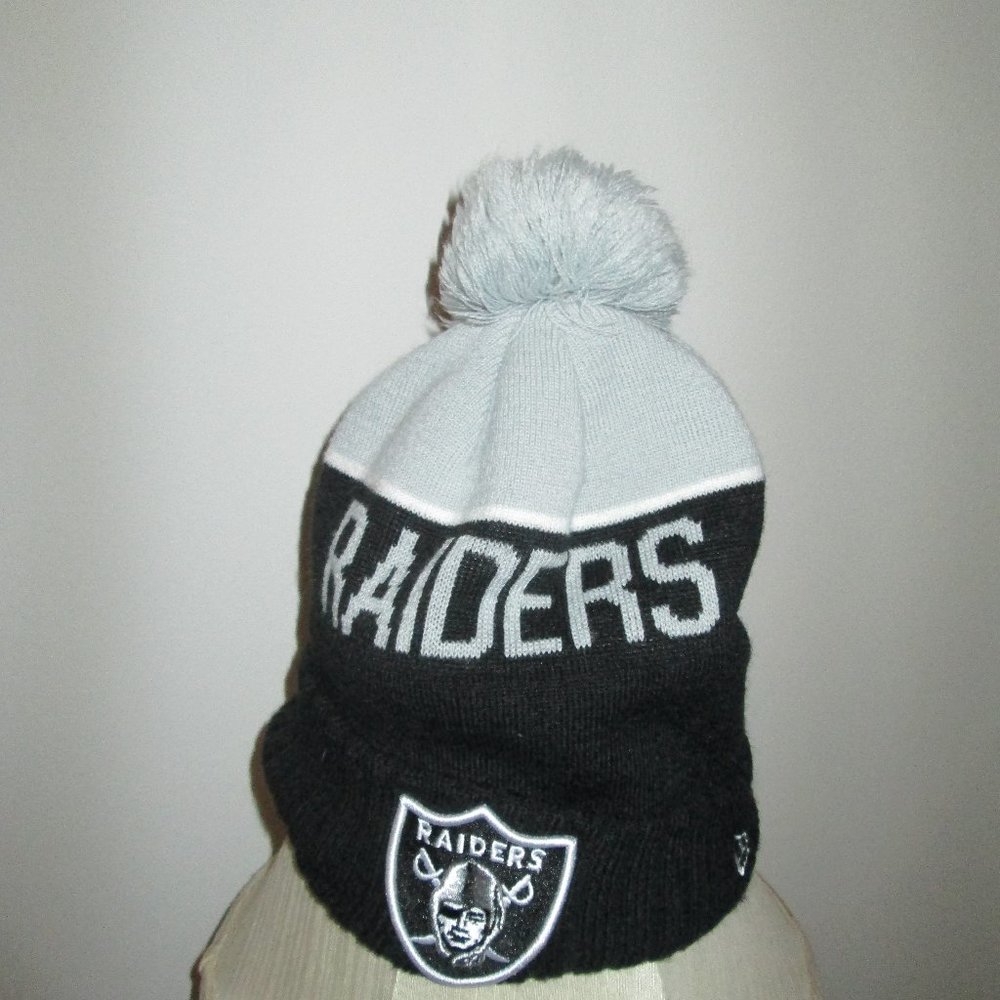 NEW ERA Raiders NFL Football Beanie Warm Knit Pom Pom Cap Hat Fleece Lined ~ OS